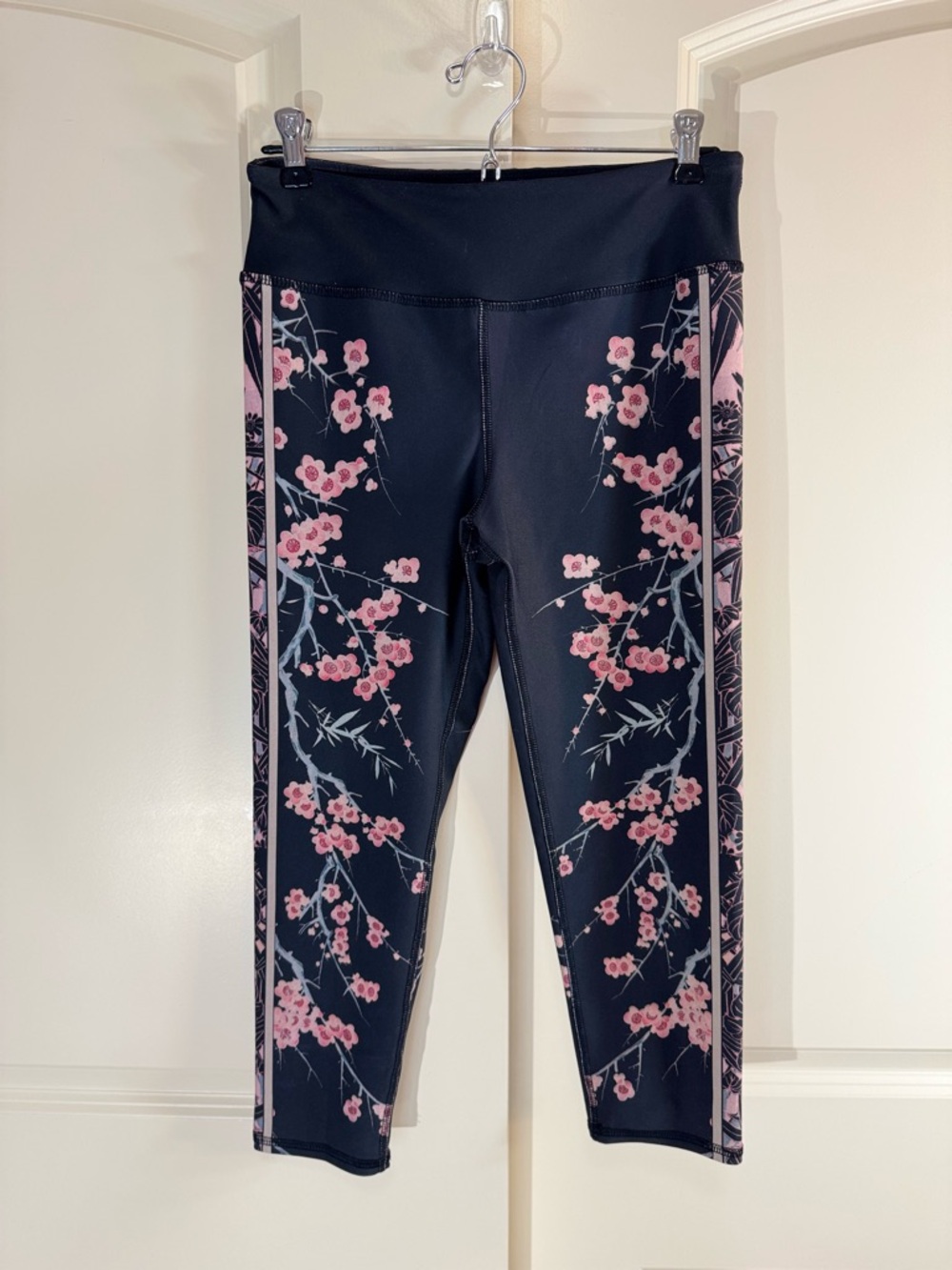 Evolution and Creation Dark Gray Cherry Blossom Print Active Leggings Medium